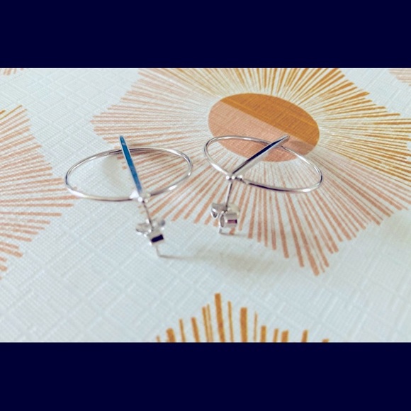 Contemporary Geometric Dangle Earrings - Picture 2 of 2